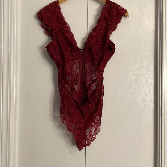 NWOT fashion Nova red lace bodysuit - Picture 8 of 12